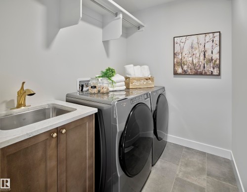 4640 Chegwin Wynd Sw, Edmonton, AB - Indoor Photo Showing Laundry Room