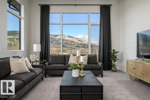 4640 Chegwin Wynd Sw, Edmonton, AB - Indoor Photo Showing Living Room