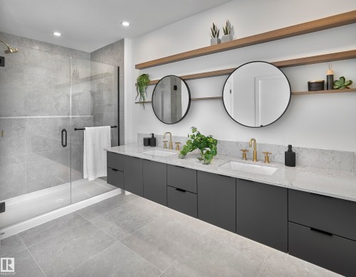 4640 Chegwin Wynd Sw, Edmonton, AB - Indoor Photo Showing Bathroom