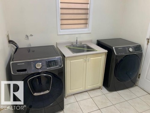 232 Kulawy Drive, Edmonton, AB - Indoor Photo Showing Laundry Room