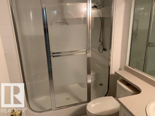 232 Kulawy Drive, Edmonton, AB - Indoor Photo Showing Bathroom