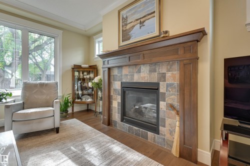 10810 74 Avenue, Edmonton, AB - Indoor Photo Showing Living Room With Fireplace