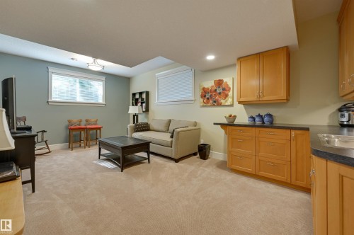 10810 74 Avenue, Edmonton, AB - Indoor