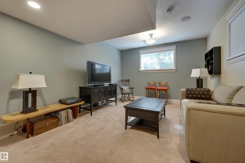 10810 74 Avenue, Edmonton, AB - Indoor