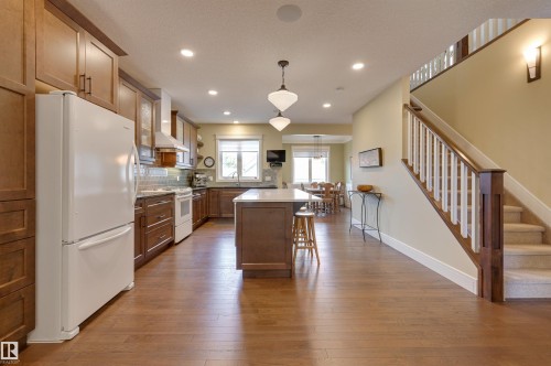 10810 74 Avenue, Edmonton, AB - Indoor Photo Showing Kitchen