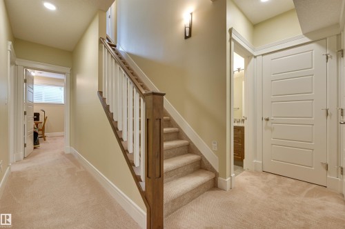 10810 74 Avenue, Edmonton, AB - Indoor Photo Showing Other Room