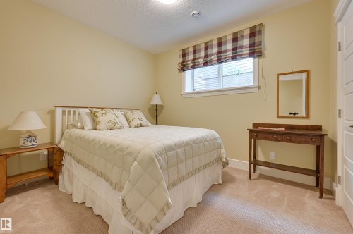 10810 74 Avenue, Edmonton, AB - Indoor Photo Showing Bedroom