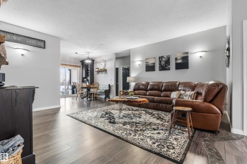 103 52318 Rge Road 25, Rural Parkland County, AB - Indoor Photo Showing Living Room