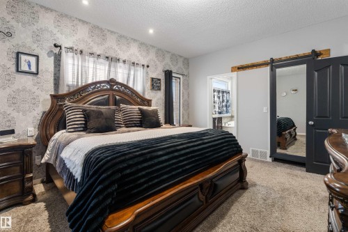 103 52318 Rge Road 25, Rural Parkland County, AB - Indoor Photo Showing Bedroom