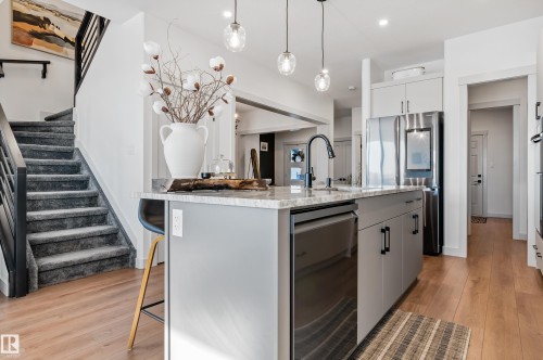 57 Savoy Crescent, Sherwood Park, AB - Indoor Photo Showing Kitchen With Upgraded Kitchen