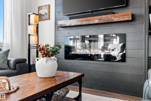 57 Savoy Crescent, Sherwood Park, AB - Indoor Photo Showing Living Room