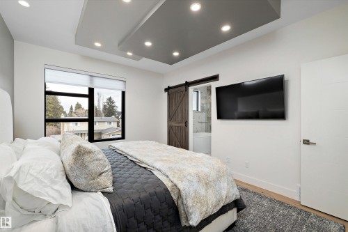 44A Valleyview Crescent, Edmonton, AB - Indoor Photo Showing Bedroom