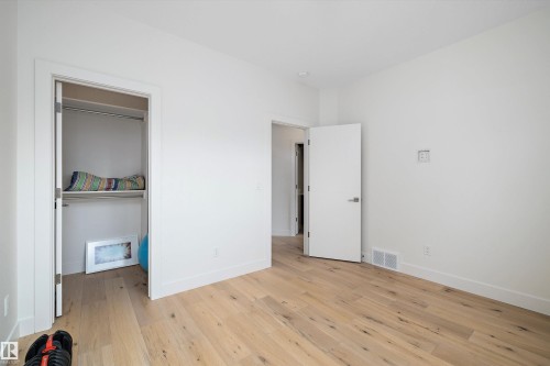 44A Valleyview Crescent, Edmonton, AB - Indoor Photo Showing Other Room