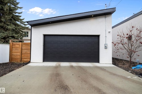 44A Valleyview Crescent, Edmonton, AB - Outdoor