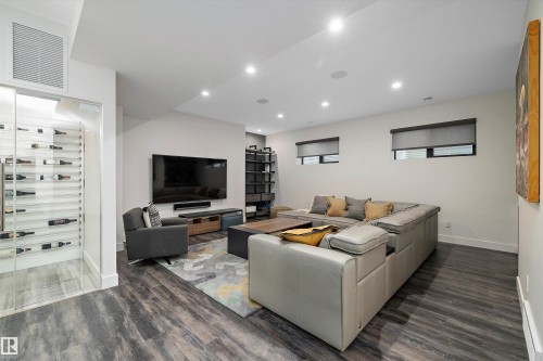 44A Valleyview Crescent, Edmonton, AB - Indoor