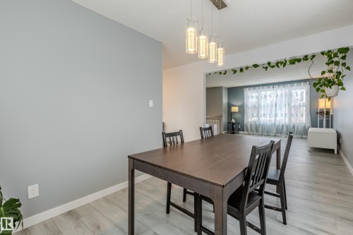5221 51 A Avenue, Legal, AB - Indoor Photo Showing Dining Room