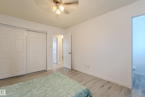 5221 51 A Avenue, Legal, AB - Indoor