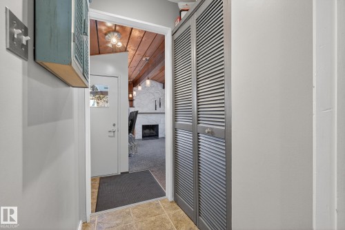 11508 35A Avenue, Edmonton, AB - Indoor