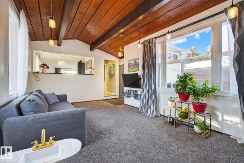 11508 35A Avenue, Edmonton, AB - Indoor