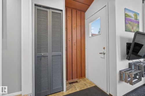 11508 35A Avenue, Edmonton, AB - Indoor Photo Showing Other Room