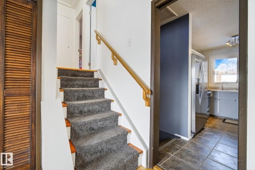 11508 35A Avenue, Edmonton, AB - Indoor Photo Showing Other Room