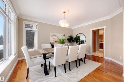 9704 Riverside Drive, Edmonton, AB - Indoor Photo Showing Dining Room