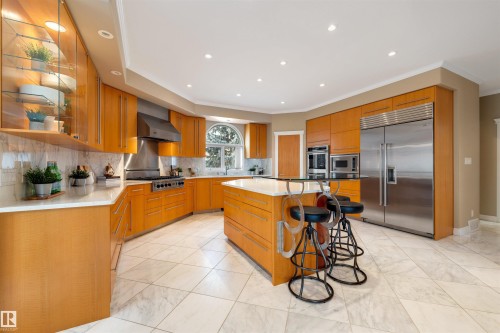 9704 Riverside Drive, Edmonton, AB - Indoor Photo Showing Kitchen