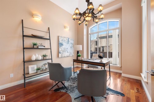 9704 Riverside Drive, Edmonton, AB - Indoor