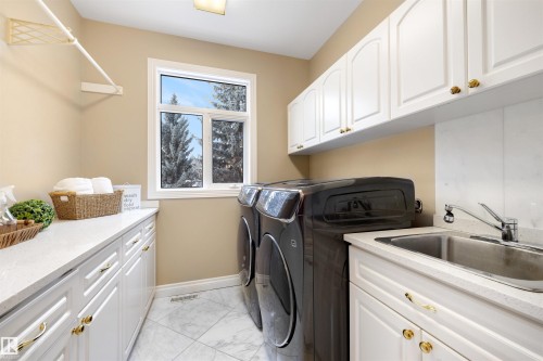 9704 Riverside Drive, Edmonton, AB - Indoor Photo Showing Laundry Room