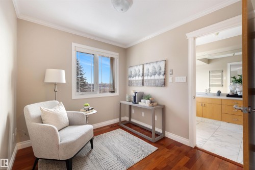 9704 Riverside Drive, Edmonton, AB - Indoor