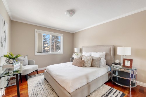 9704 Riverside Drive, Edmonton, AB - Indoor Photo Showing Bedroom