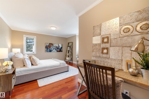 9704 Riverside Drive, Edmonton, AB - Indoor Photo Showing Bedroom