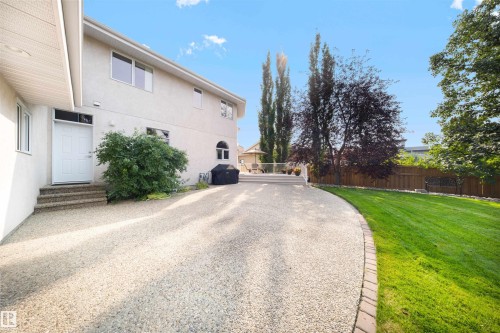 9704 Riverside Drive, Edmonton, AB - Outdoor