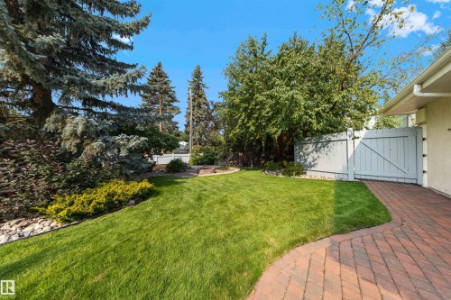 9704 Riverside Drive, Edmonton, AB - Outdoor