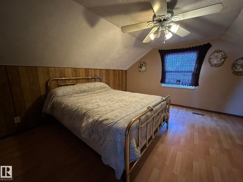 59240 Range 191 Road, Rural Smoky Lake County, AB - Indoor Photo Showing Bedroom