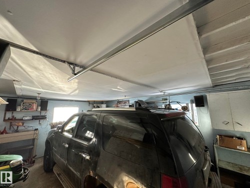 59240 Range 191 Road, Rural Smoky Lake County, AB - Indoor Photo Showing Garage
