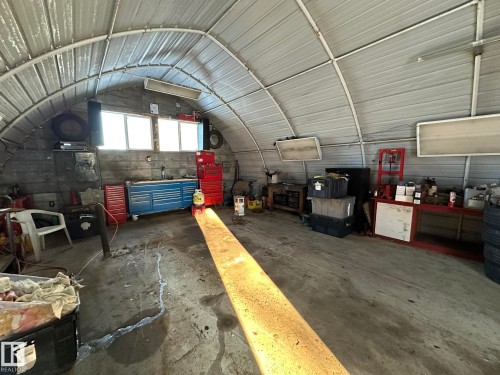 59240 Range 191 Road, Rural Smoky Lake County, AB - Indoor Photo Showing Garage