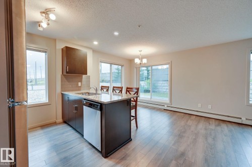 101 142 Ebbers Boulevard, Edmonton, AB - Indoor Photo Showing Kitchen