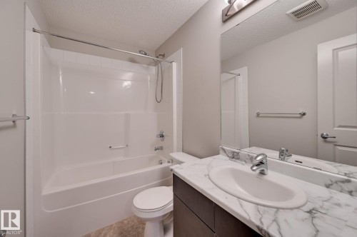101 142 Ebbers Boulevard, Edmonton, AB - Indoor Photo Showing Bathroom