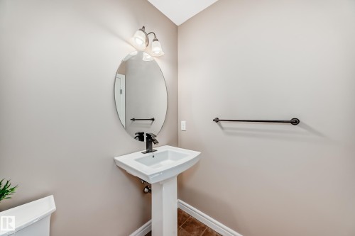 283 Griesbach Road, Edmonton, AB - Indoor Photo Showing Bathroom