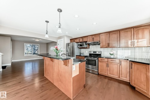 283 Griesbach Road, Edmonton, AB - Indoor Photo Showing Kitchen