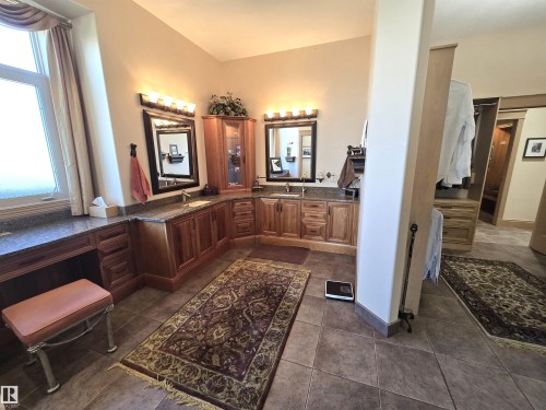 491 52328 Rge Road 233, Rural Strathcona County, AB - Indoor Photo Showing Other Room