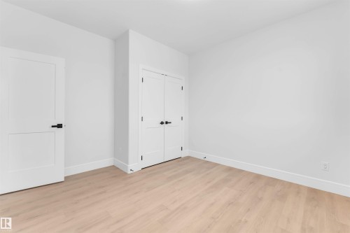 150 Creekside Lane, Leduc, AB - Indoor Photo Showing Other Room