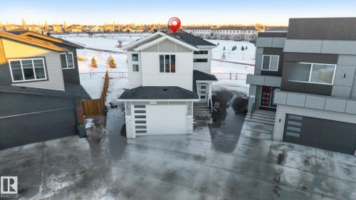 150 Creekside Lane, Leduc, AB - Outdoor