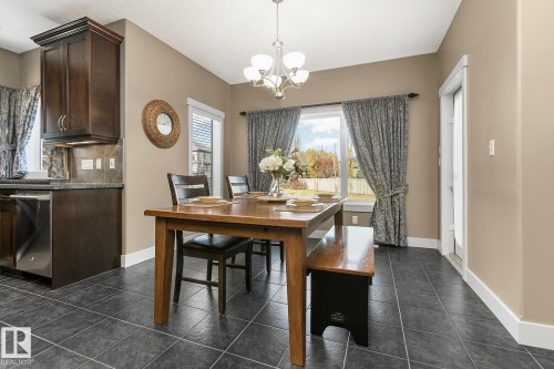 1110 Connelly Court, Edmonton, AB - Indoor Photo Showing Dining Room