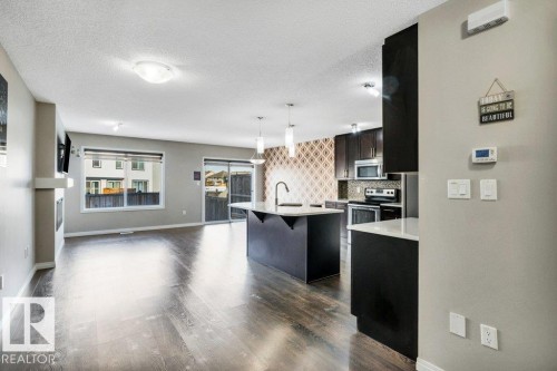 2437 Cassidy Way, Edmonton, AB - Indoor Photo Showing Kitchen With Upgraded Kitchen