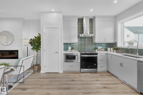 1230 Cristall Way, Edmonton, AB - Indoor Photo Showing Kitchen With Upgraded Kitchen