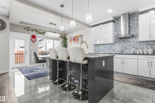 17024 62 Street, Edmonton, AB - Indoor Photo Showing Kitchen With Upgraded Kitchen