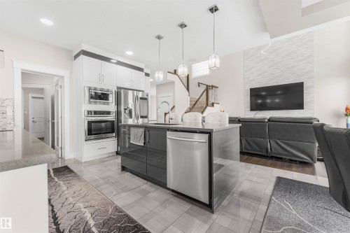 17024 62 Street, Edmonton, AB - Indoor Photo Showing Kitchen With Stainless Steel Kitchen With Upgraded Kitchen