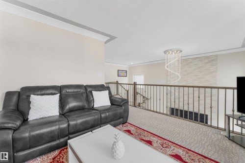 17024 62 Street, Edmonton, AB - Indoor Photo Showing Living Room